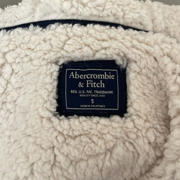 (NWT) Abercrombie & Fitch Women’s Full Zip Sherpa Hoodie in Navy, Small - Picture 11 of 15